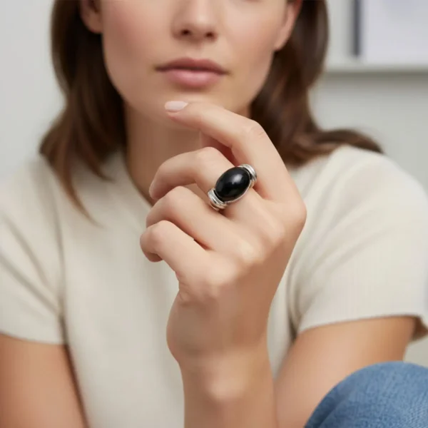Anillo De Acero Piedra Ovalada Negra Anillo De Acero Piedra Ovalada Negra