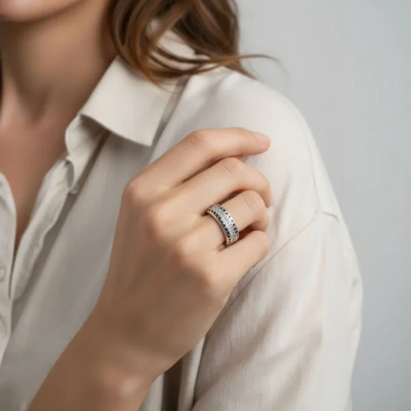 Anillo De Plata Corazones Pave