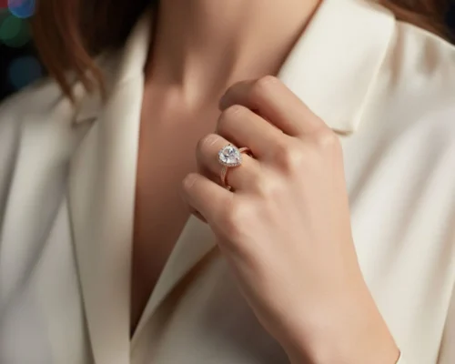 Anillo De Plata Halo Corte Pera Rosa
