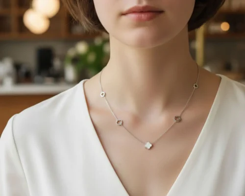 Collar De Acero Flor 5 Hojas Blanco