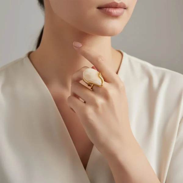 Anillo De Acero Resina Blanca Ajustable