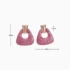 Aretes Broquel De Acero Pirámide Rosa